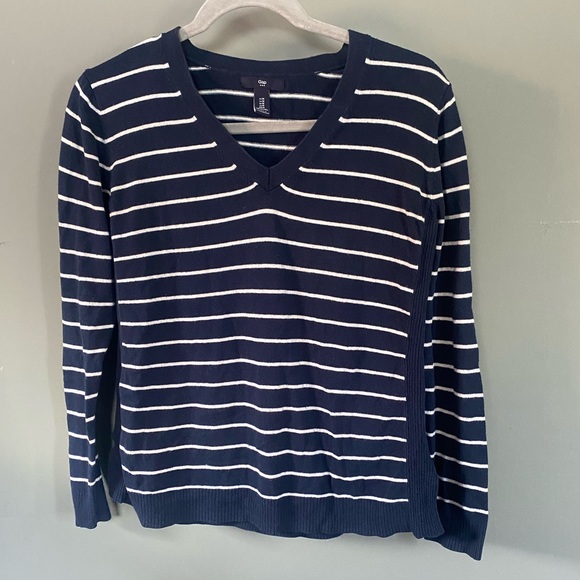GAP Sweaters - Gap Unisex Knit Sweater Size M Navy & White Stripes V Neck Long Sleeve